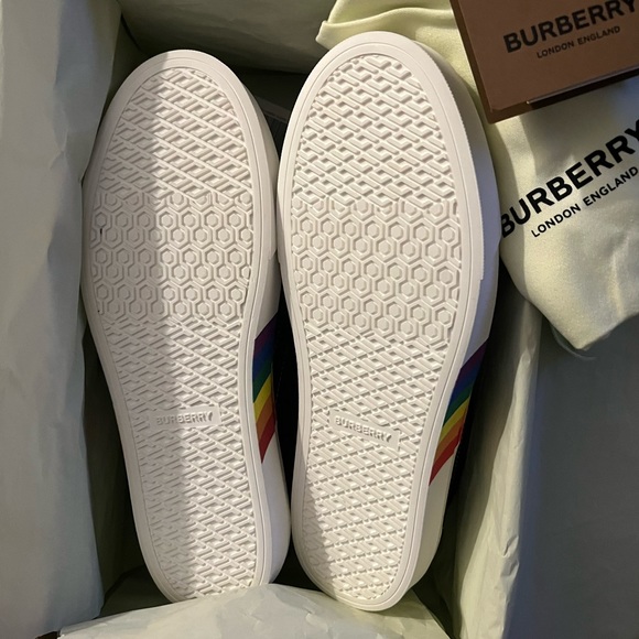 Burberry Thompson Pride Sneaker NIB - Picture 2 of 3